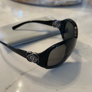 Chanel White Camellia flower sunglasses